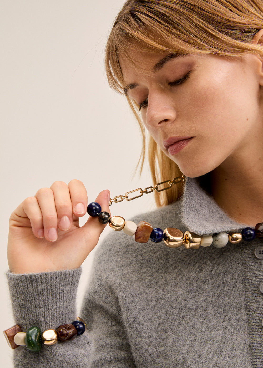 Collana lunga pepite in resina