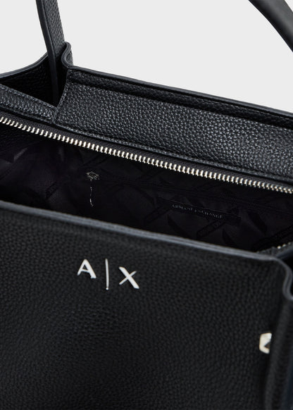 Nila M shoulder bag with removable clutch