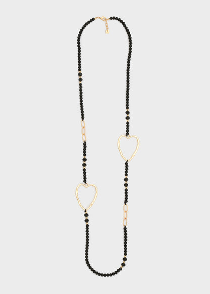 Collana lunga con perline e cuori