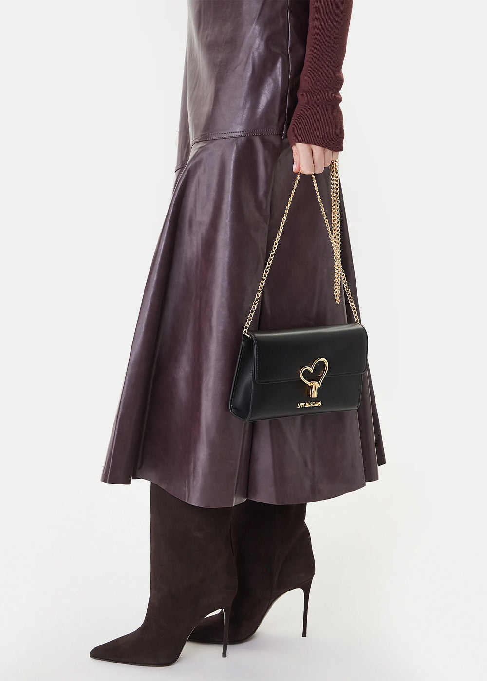 Shoulder bag with heart on the front