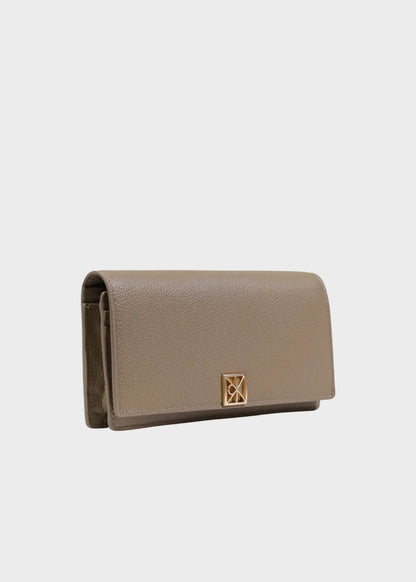 Portafogli con pattina, zip interna e logo metallico