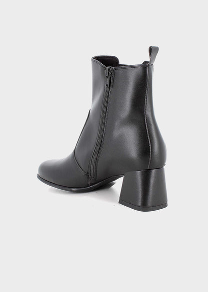 Stivaletto in pelle con zip con tacco (5 cm)