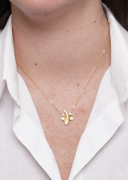Collana in Metallo color oro con foglia