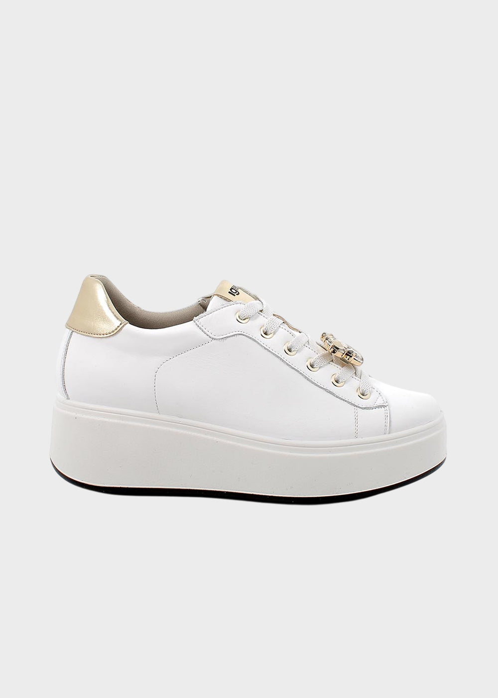 Scarpe con zeppa e lacci