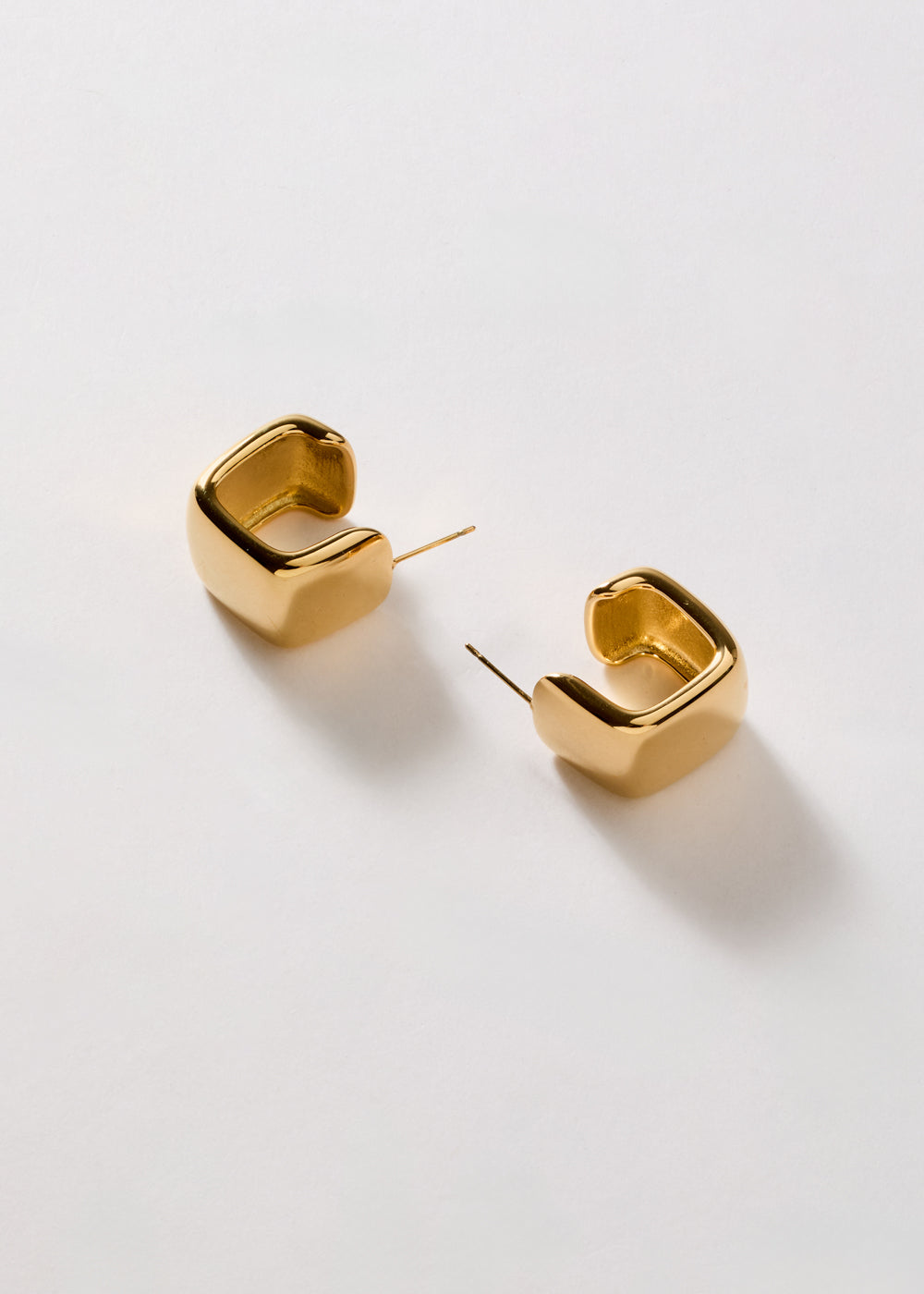 18kt gold plated stainless steel square earrings