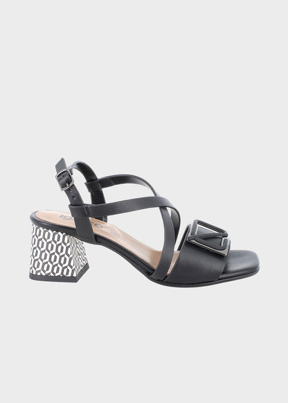 Sandalo con fibbia regolabile e tacco (5 cm)