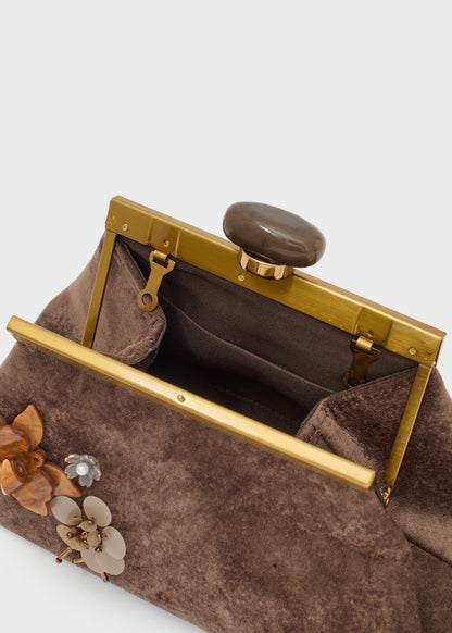Pochette Malaga a mano con fiori e tracolla a catena