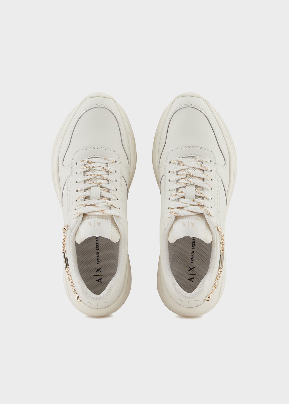 Sneakers con ciondolo-5