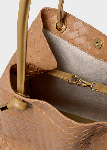 Borsa a spalla Bryanna Plait con trama ad effetto intreccio