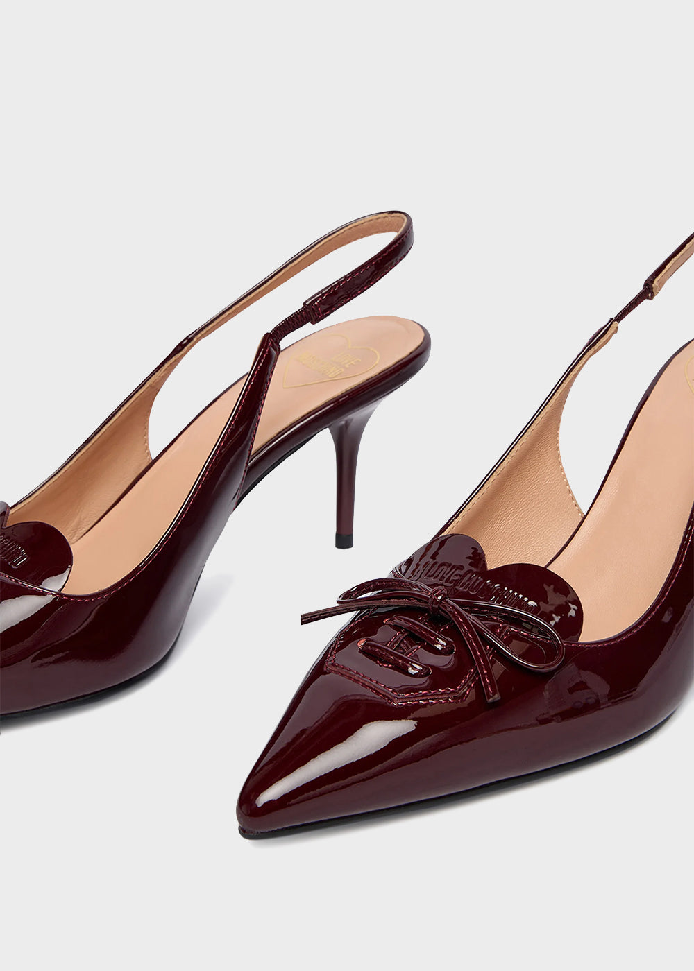 Décolletè in vernice con logo e tacco 70mm