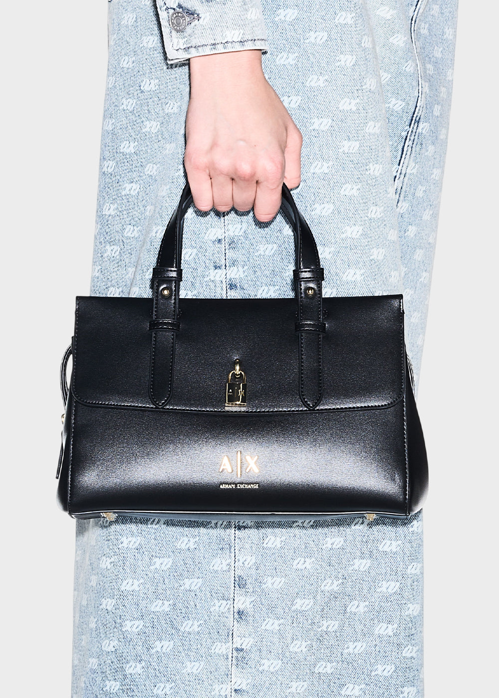 Borsa a mano Taylor Tote M con lucchetto decorativo e tracolla-3