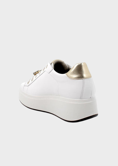 Scarpe con zeppa e lacci