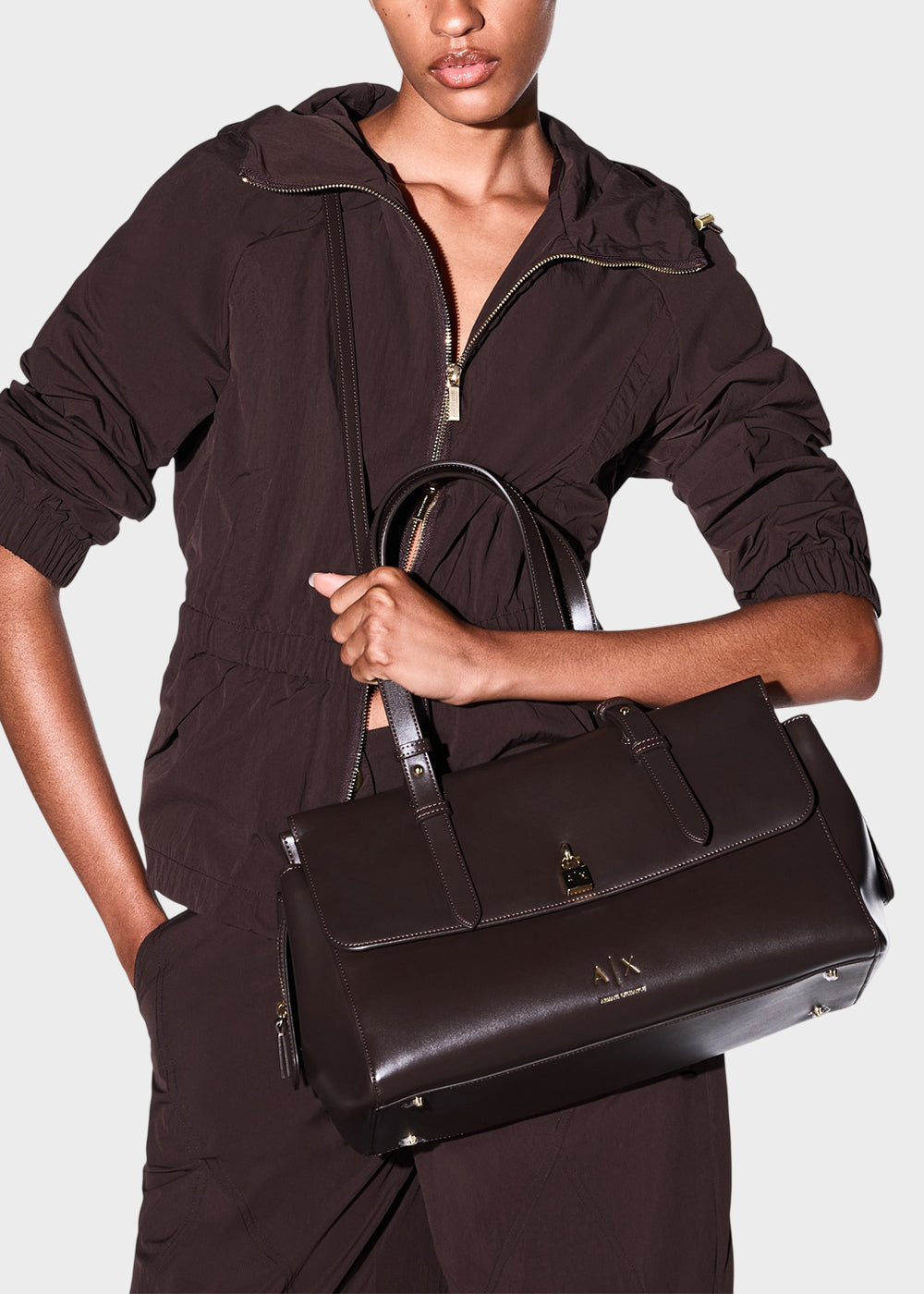 Borsa shopping Taylor Tote L con lucchetto decorativo e tracolla-3