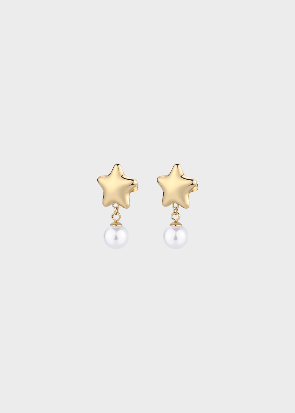 Orecchini pendenti Stellar in acciaio a forma di stella con finitura pvd oro 14K e perle di conchiglia