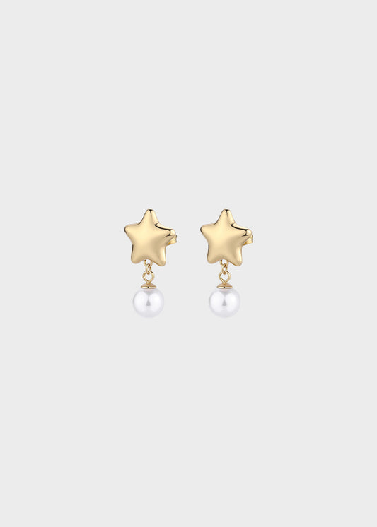 Orecchini pendenti Stellar in acciaio a forma di stella con finitura pvd oro 14K e perle di conchiglia